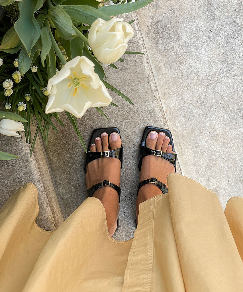 LAVERN SANDALS MIDNIGHT CRINKLE PATENT - Image 5