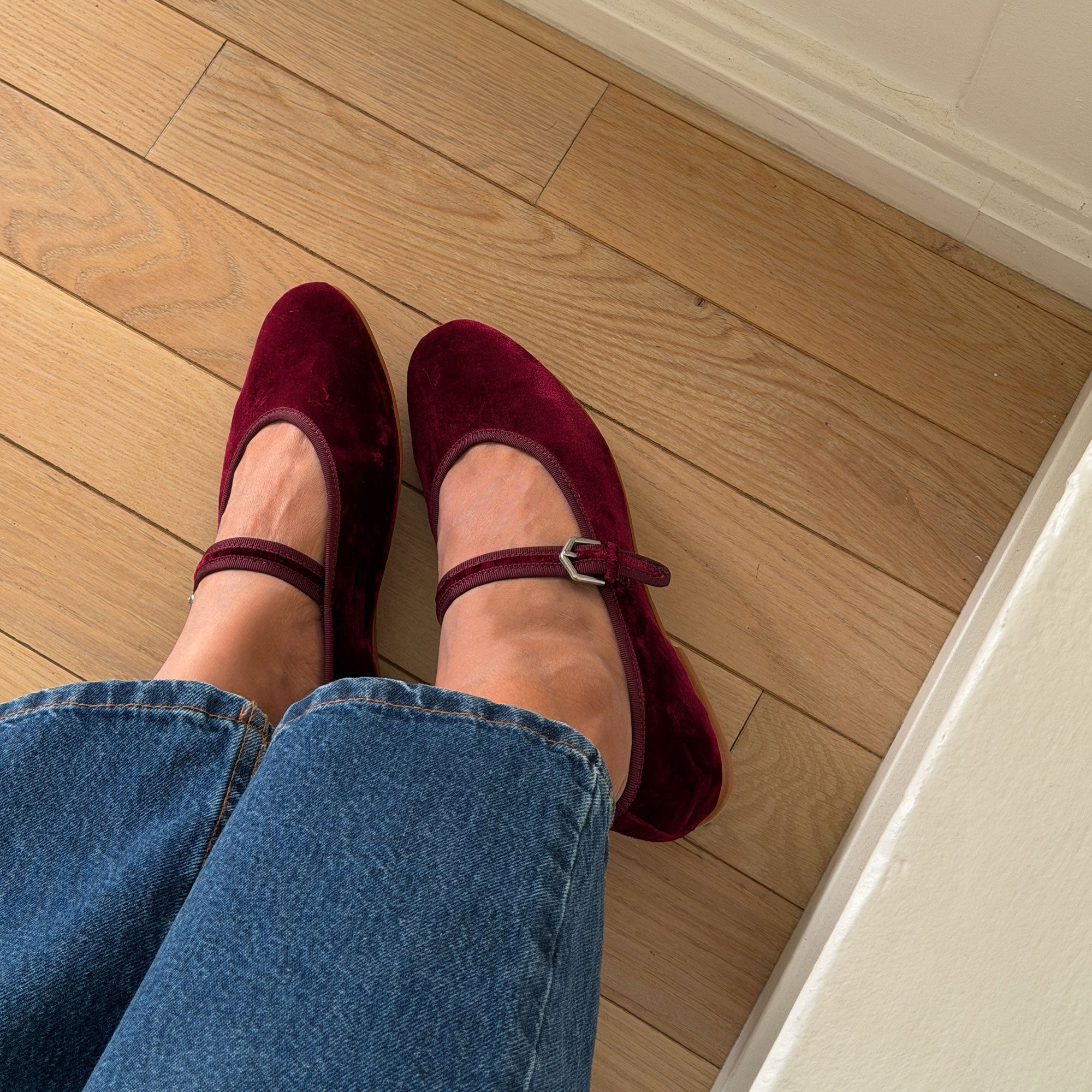 ROSLYN BALLET FLATS WINE VELVET - Image 6
