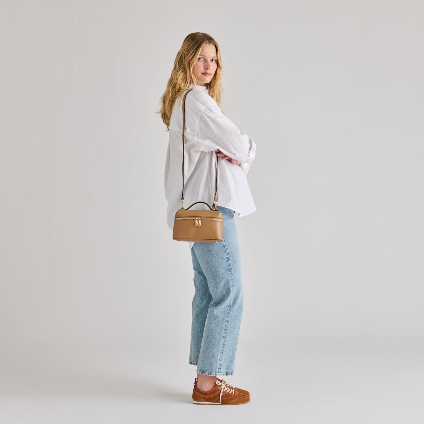 LEONY CROSSBODY TAN LEATHER - Image 2