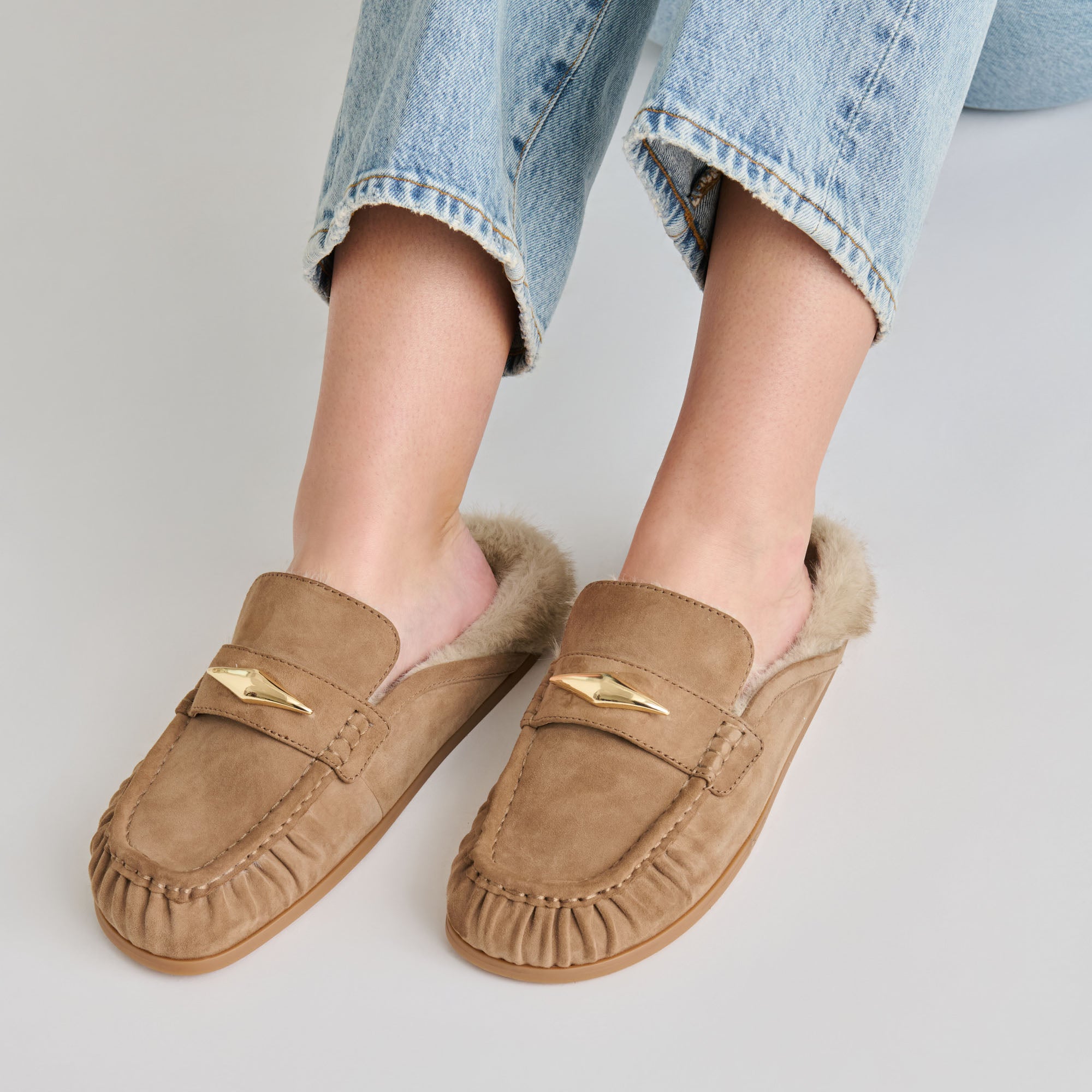 JODERO PLUSH FLATS MUSHROOM SUEDE - Image 4