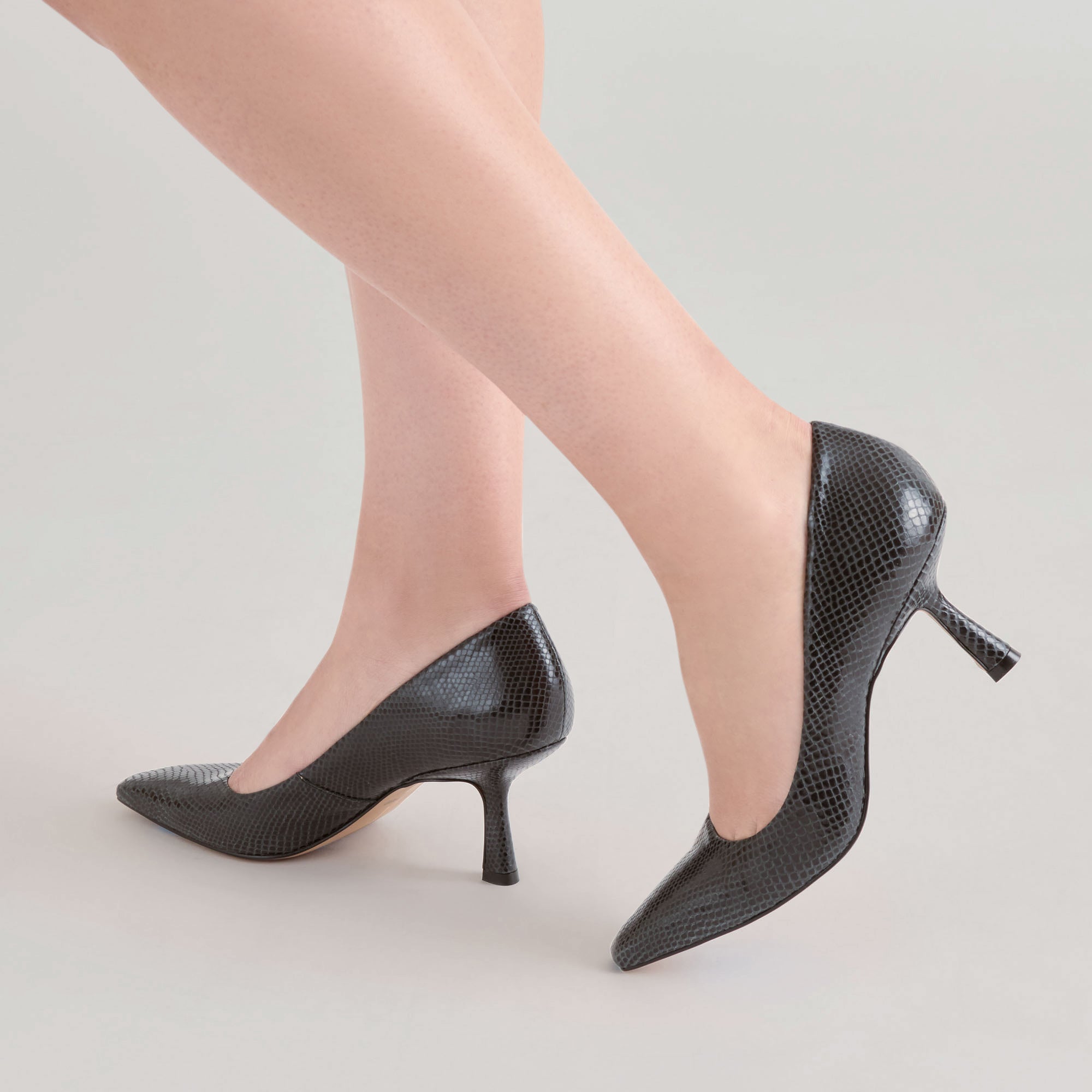 BRIONA HEELS ONYX EMBOSSED LEATHER - Image 4