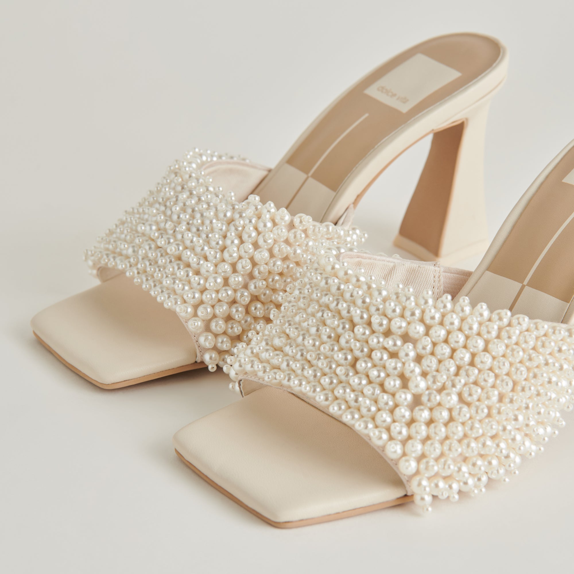 NANDY PEARL HEELS VANILLA PEARLS - Image 3