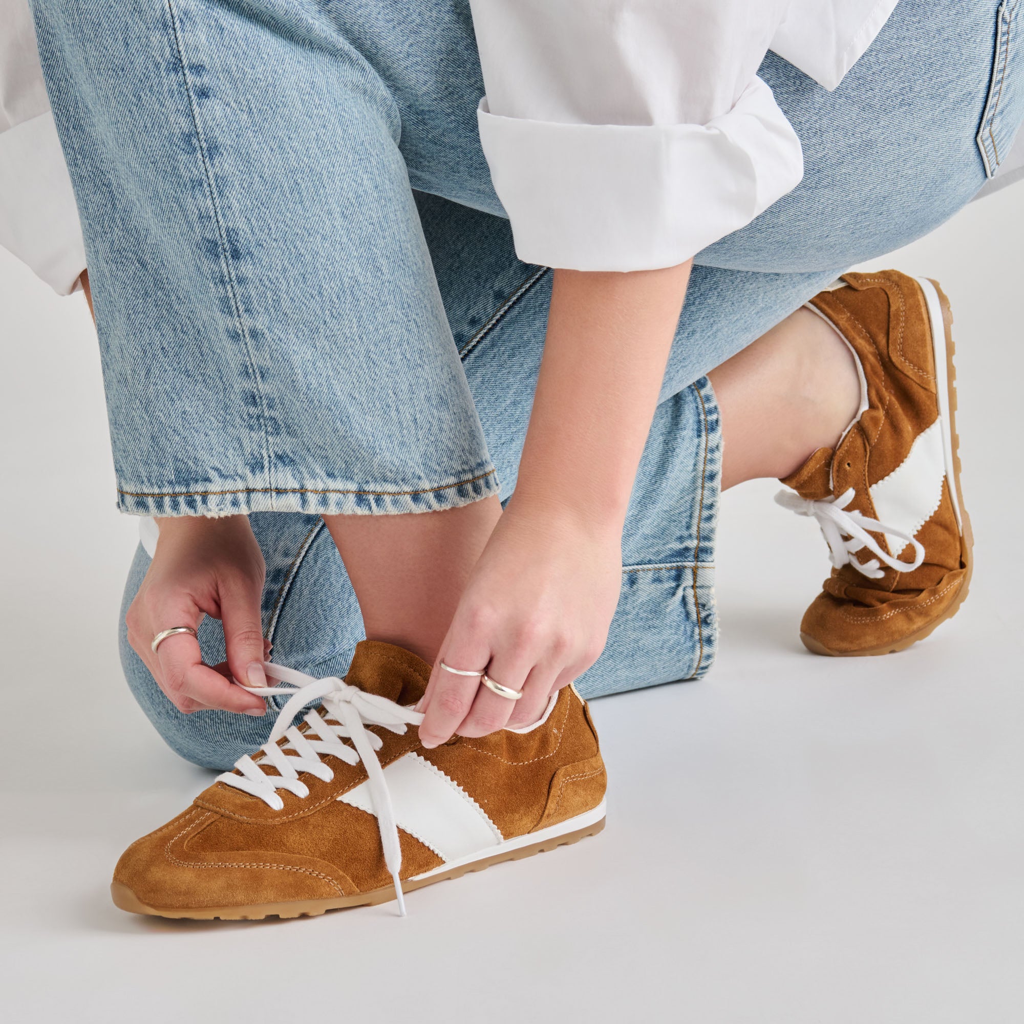 SHYLA SNEAKERS COGNAC SUEDE - Image 2