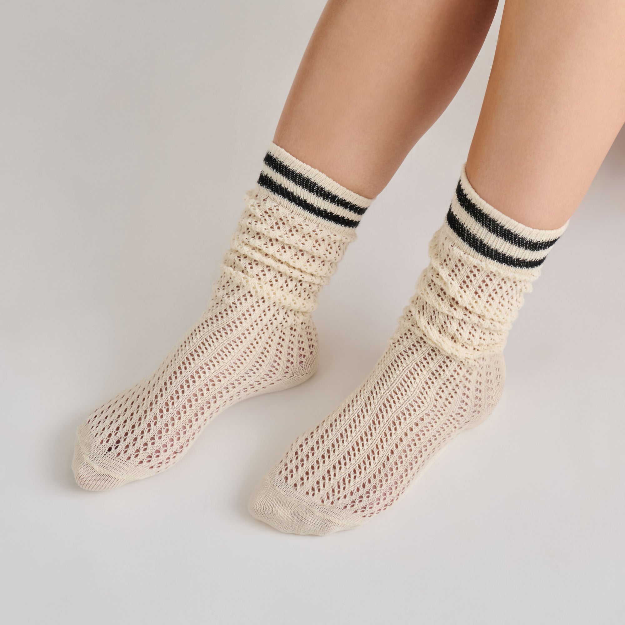 POINTELLE STRIPED KNEE HIGH SOCKS BLACK WHITE - Image 2